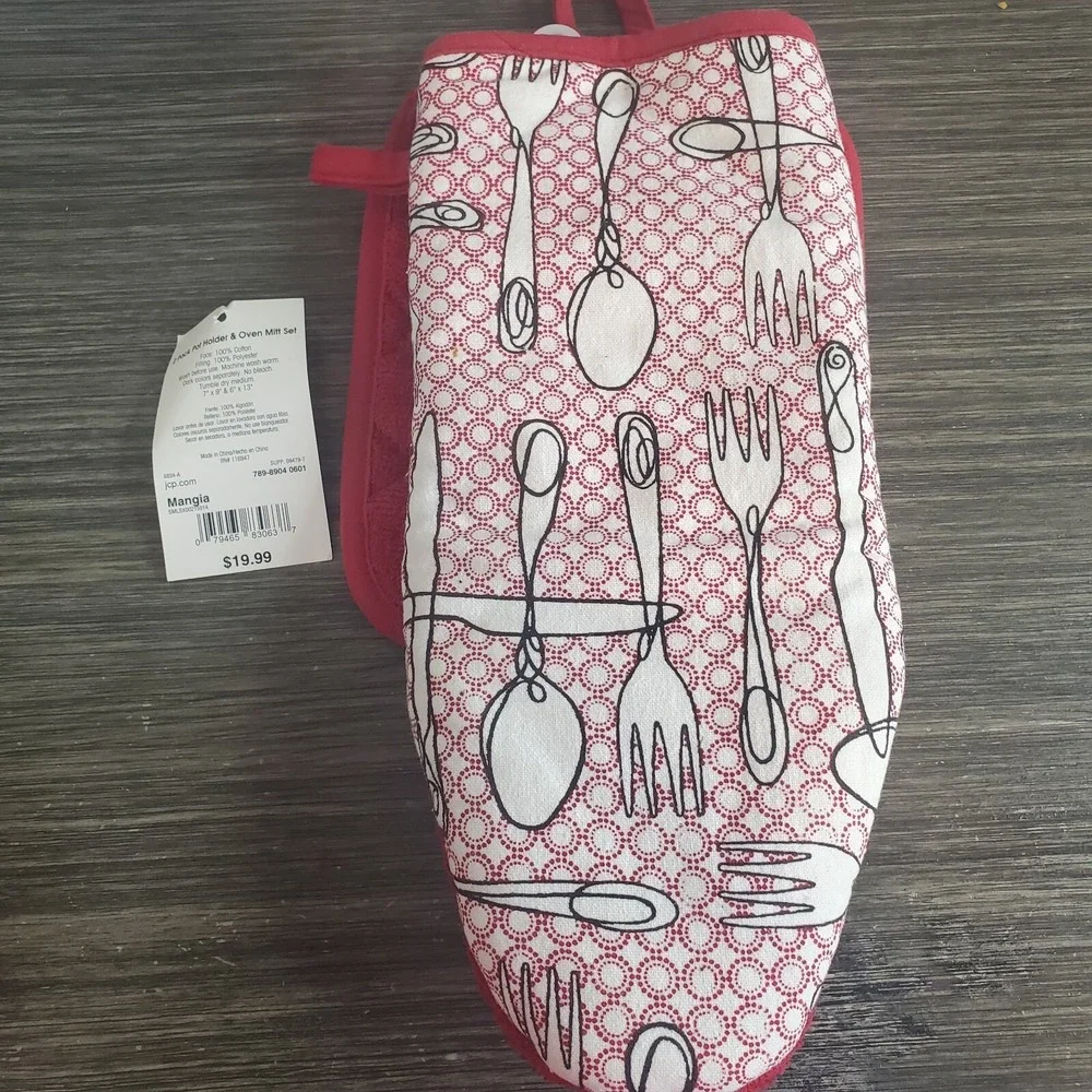 JCP Home Red Potholders Fork & Spoon Design Set Of 2, Holder And Oven Mitt NEW‎